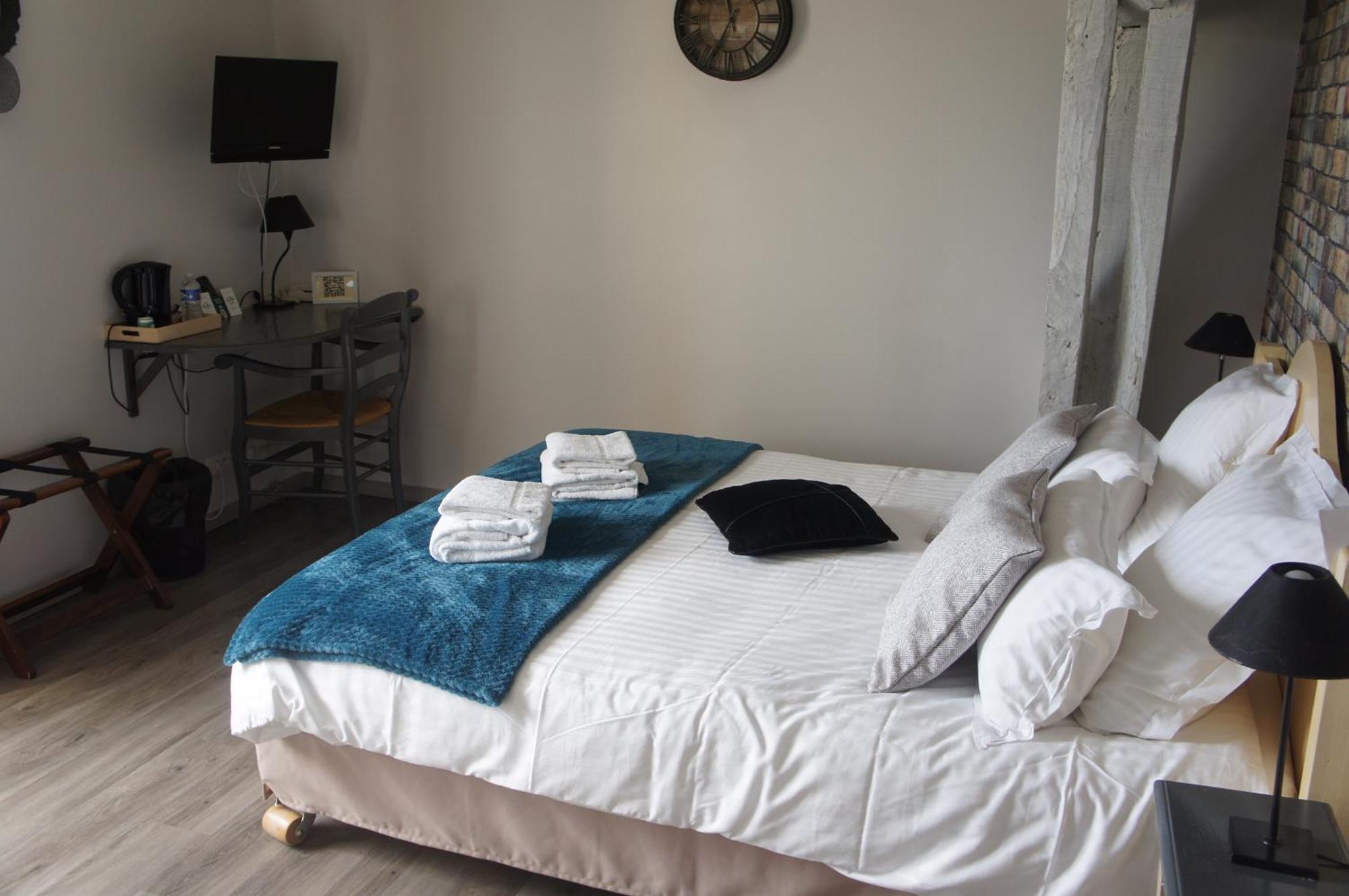 Logis Hotel Auberge De Cartassac Cressensac-Sarrazac 외부 사진