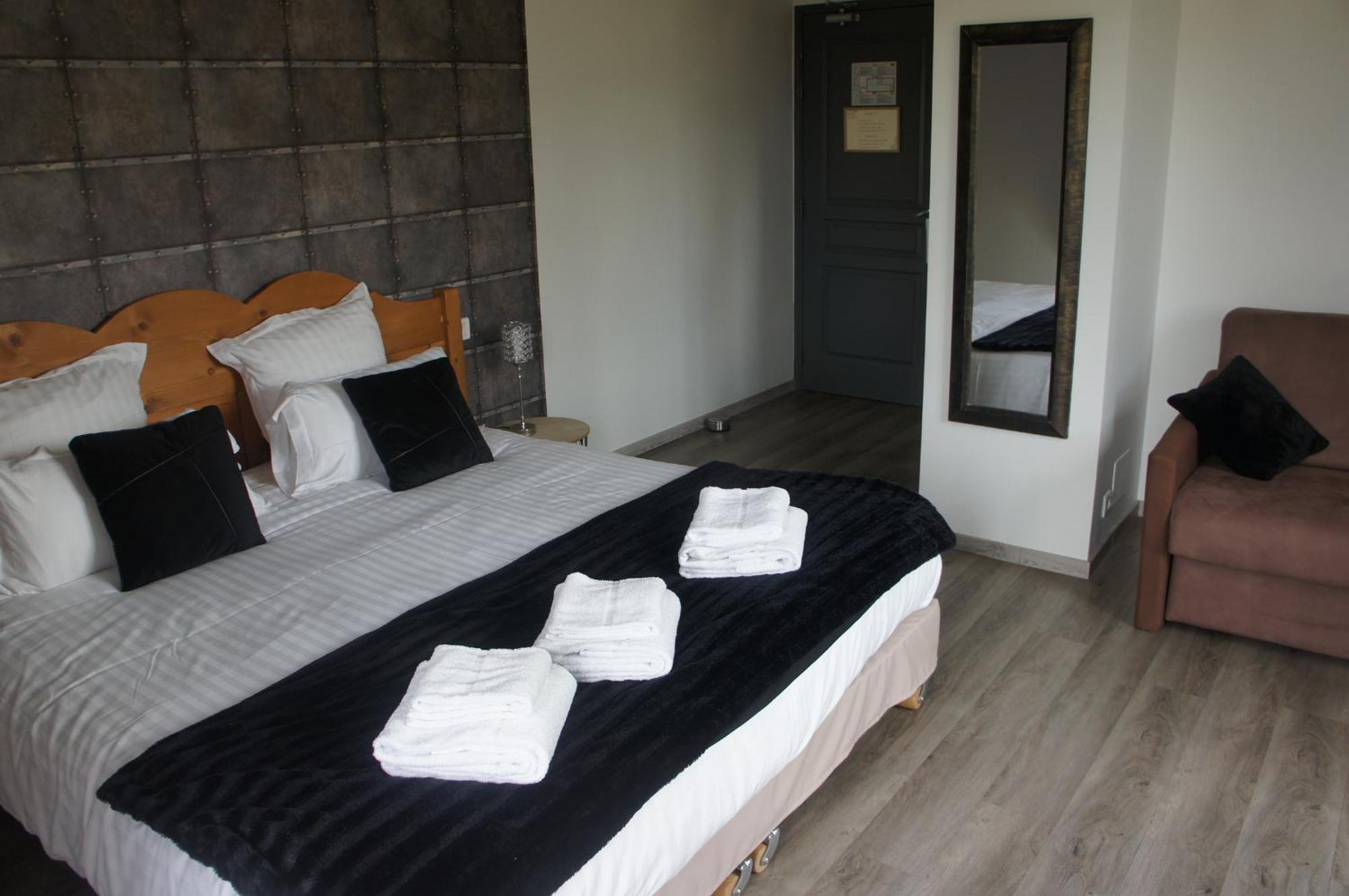 Logis Hotel Auberge De Cartassac Cressensac-Sarrazac 외부 사진
