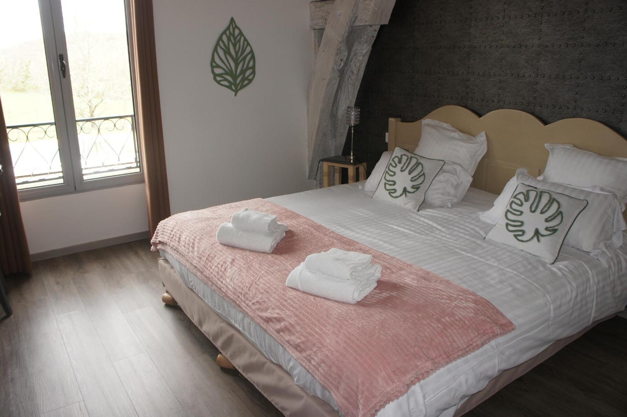 Logis Hotel Auberge De Cartassac Cressensac-Sarrazac 외부 사진